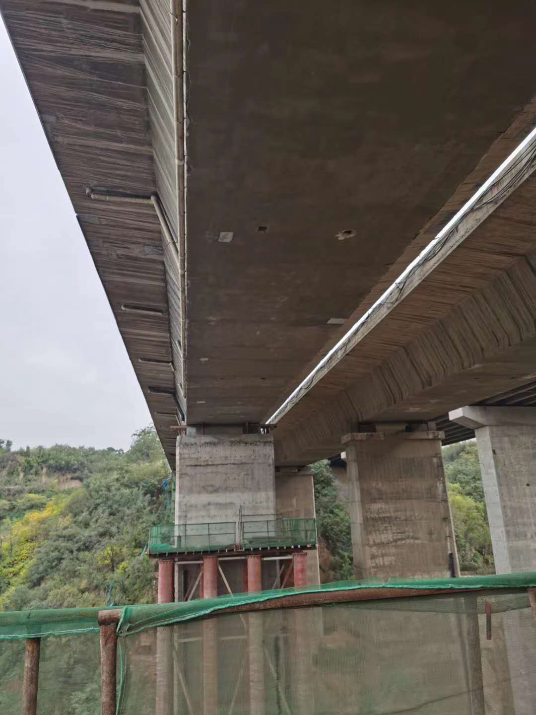佳木斯桥梁加固前制定可行设计方案图并用对施工方法